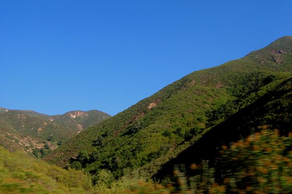 Green mountain ridges in the Santa Ana Mountains